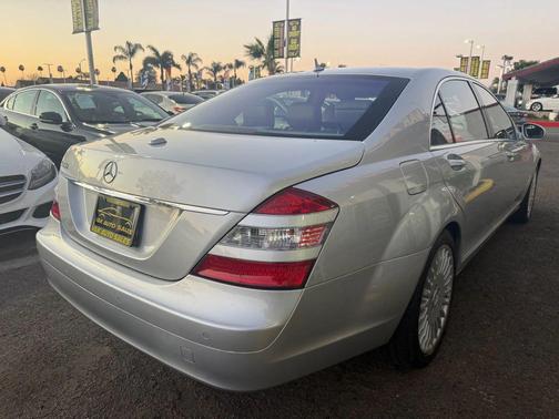 2007 Mercedes-Benz S-Class S 550 Sedan 4D