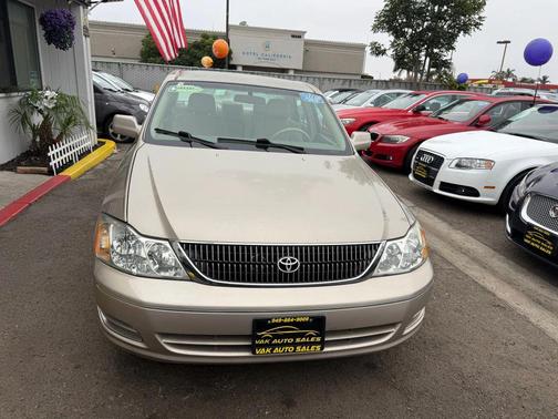 2000 Toyota Avalon XL