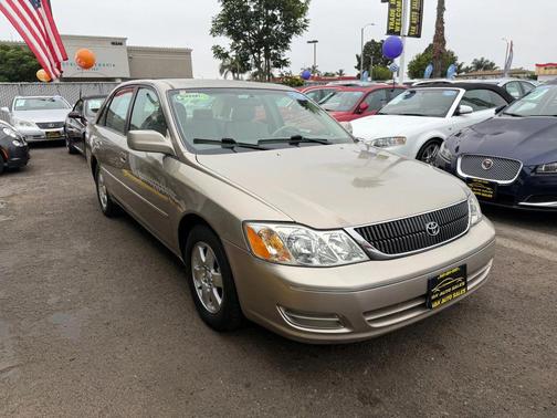 2000 Toyota Avalon XL