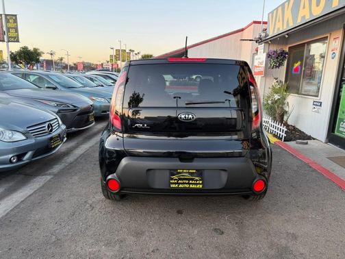 2016 Kia Soul Base