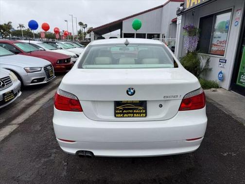 2010 BMW 528 528i Sedan 4D