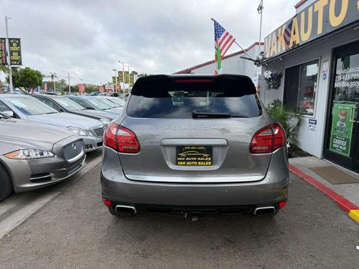 Black 2012 Porsche Cayenne Cayenne