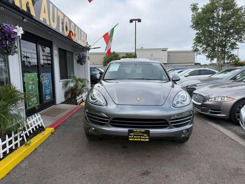 Black 2012 Porsche Cayenne Cayenne