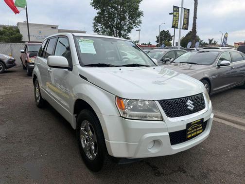 2011 Suzuki Grand Vitara Premium