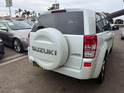 2011 Suzuki Grand Vitara Premium