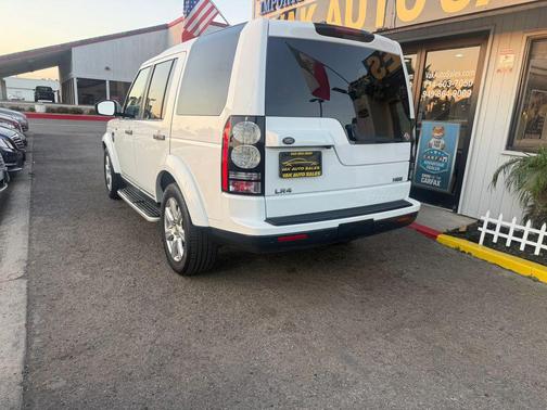 2015 Land Rover LR4 Base