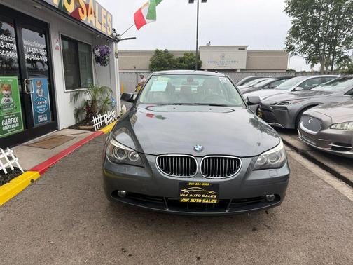 2007 BMW 525 525xi Sedan 4D