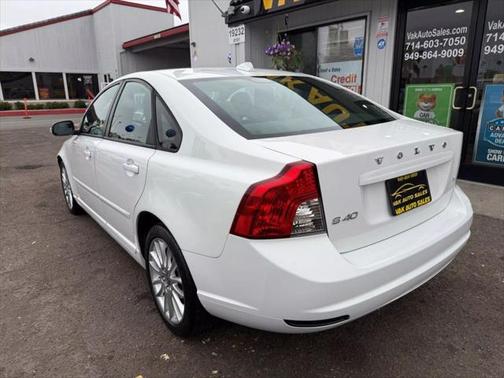 2010 Volvo S40 2.4i