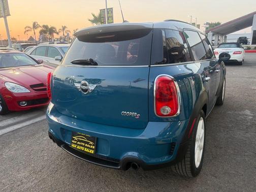 2012 MINI Cooper S Countryman Base