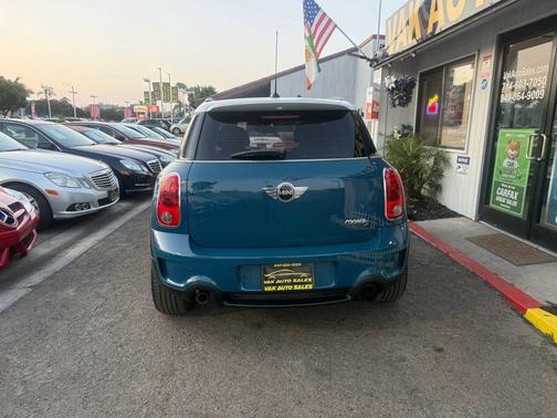 2012 MINI Cooper S Countryman Base
