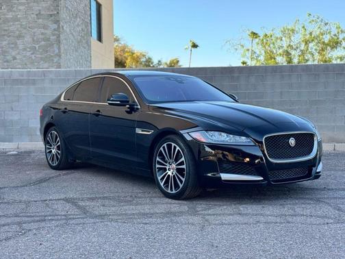 2020 Jaguar XF 25t Prestige RWD Automatic