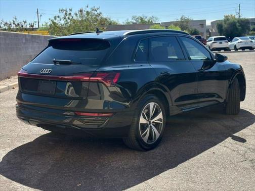 2024 Audi Q8 e-tron Premium