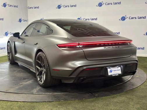 2020 Porsche Taycan Turbo S