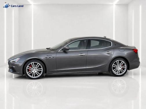 Gray 2022 Maserati Ghibli Modena Q4