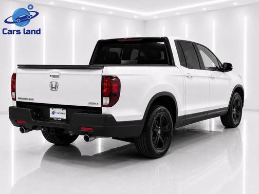 Platinum White Pearl 2023 Honda Ridgeline Black