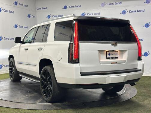 Crystal White Tricoat 2016 Cadillac Escalade Luxury