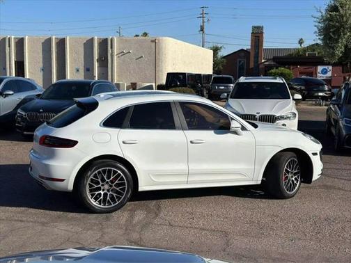 2016 Porsche Macan Turbo