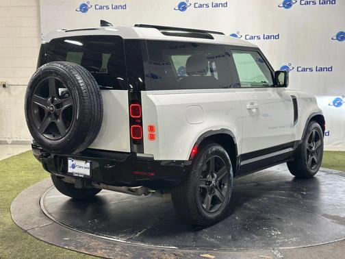 2024 Land Rover Defender 90 P400 X-Dynamic SE