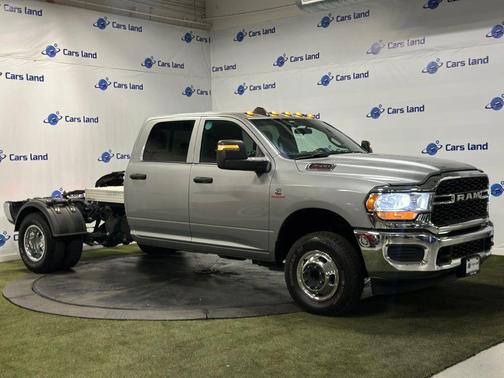 2024 RAM 3500 Tradesman Crew Cab 4x4 8' Box