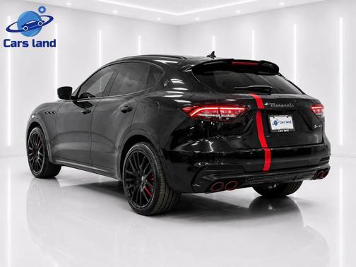 Nero Ribelle Metallic 2022 Maserati Levante Modena S