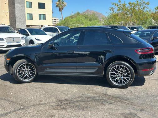 2018 Porsche Macan Sport Edition