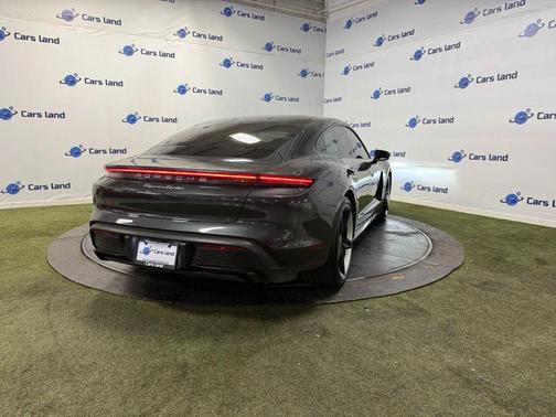 2020 Porsche Taycan Turbo
