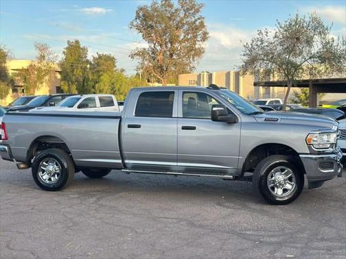 2024 RAM 2500 Tradesman Crew Cab 4x4 8' Box