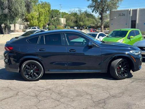 Carbon Black Metallic 2021 BMW X6 sDrive40i
