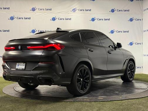 Carbon Black Metallic 2021 BMW X6 sDrive40i
