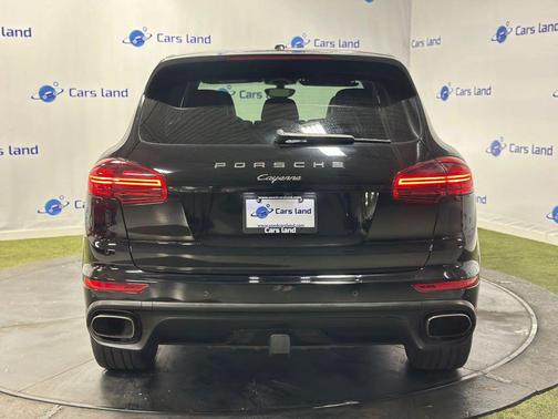 2018 Porsche Cayenne Platinum Edition