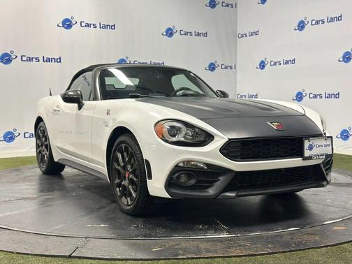 Puro White Tri-Coat Pearl 2018 FIAT 124 Spider Base