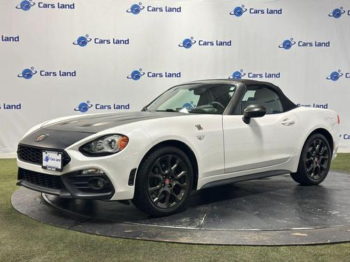 Puro White Tri-Coat Pearl 2018 FIAT 124 Spider Base