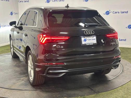 2020 Audi Q3 45 S line Prestige
