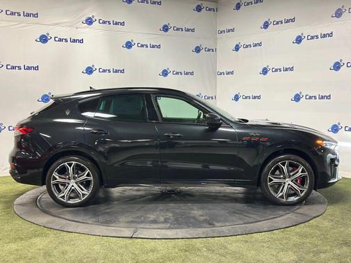 2022 Maserati Levante Trofeo