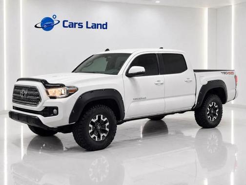 Super White 2017 Toyota Tacoma TRD Off Road