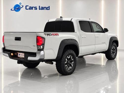 Super White 2017 Toyota Tacoma TRD Off Road