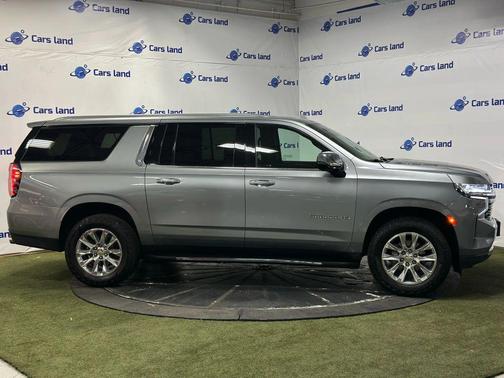 2023 Chevrolet Suburban Premier