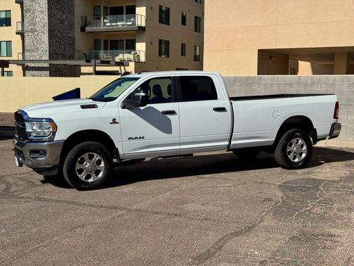 2023 RAM 2500 Big Horn Crew Cab 4x4 8' Box