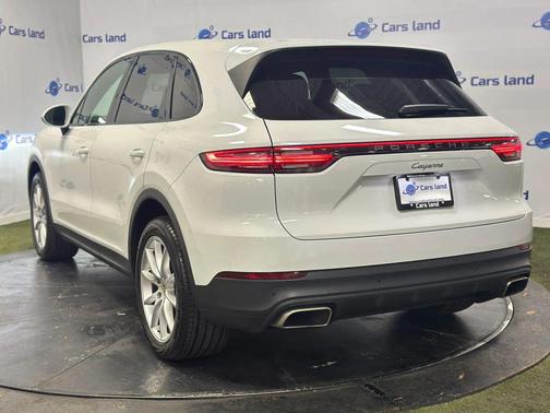 White 2022 Porsche Cayenne Cayenne