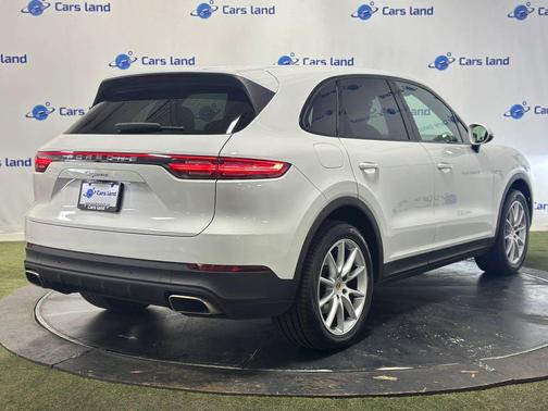 White 2022 Porsche Cayenne Cayenne