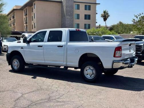2024 RAM 2500 Tradesman Crew Cab 4x4 6'4' Box