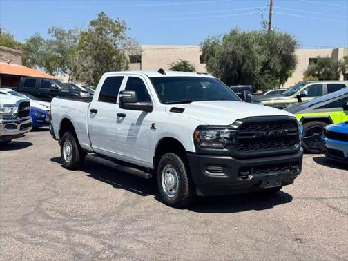 2024 RAM 2500 Tradesman Crew Cab 4x4 6'4' Box