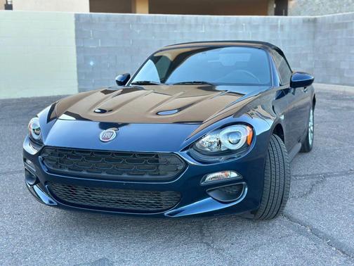 2018 FIAT 124 Spider Base