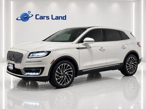 White Platinum Metallic Tri-Coat 2019 Lincoln Nautilus Reserve