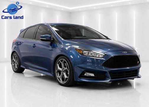 Shadow Black 2018 Ford Focus ST