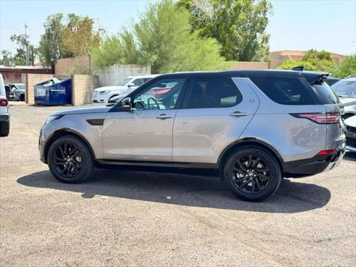 2020 Land Rover Discovery Landmark Edition