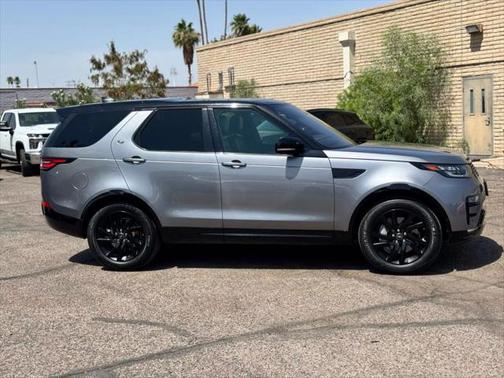 2020 Land Rover Discovery Landmark Edition