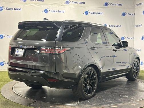 Santorini Black Metallic 2023 Land Rover Discovery P300 S R-Dynamic