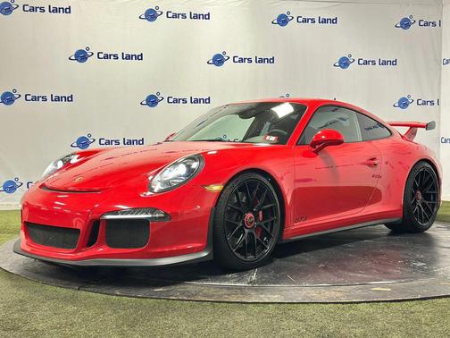 Guards Red 2015 Porsche 911 GT3
