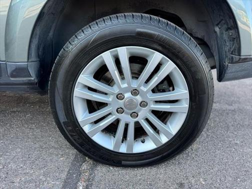 2014 Land Rover LR4 Base
